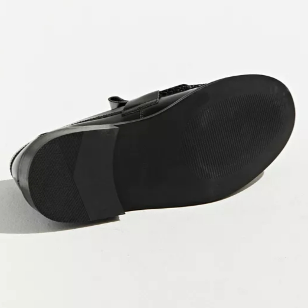 NWT URBAN OUTFITTERS CARTER TASSEL LEATHER LOAFERS - Picture 4 of 5